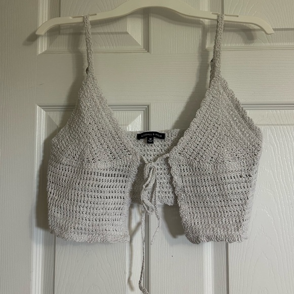 Kendall and Kylie white crochet tie top- size M - Picture 2 of 4